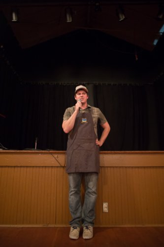 describing the course and beer